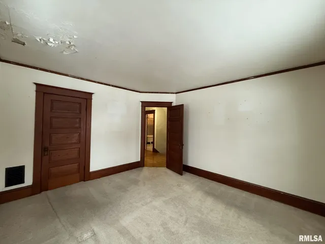 $99,900 | 682 Willard Street, Galesburg, IL 61401