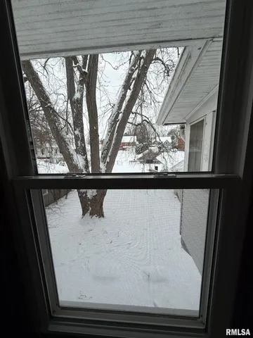 $99,900 | 682 Willard Street, Galesburg, IL 61401