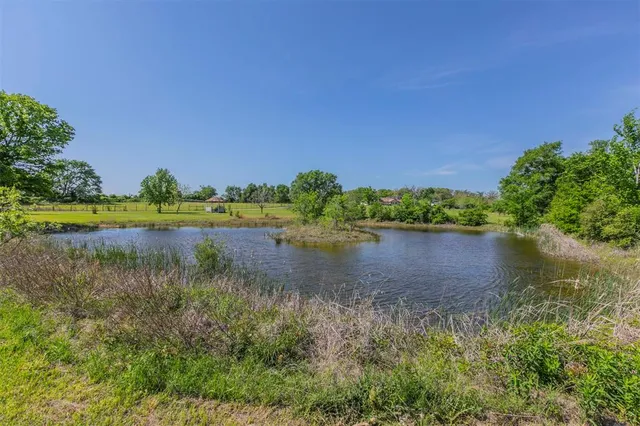 $899,000 | 180 Fcr 797, Donie, TX 75838