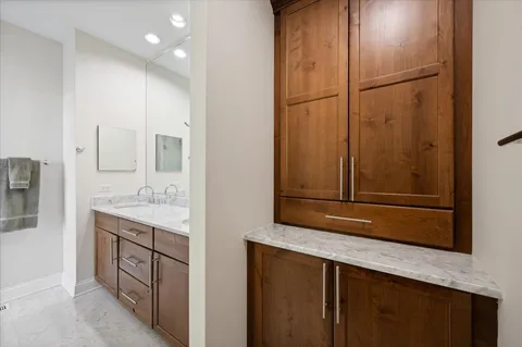 $789,000 | 3443 North Whipple Street, Chicago, IL 60618
