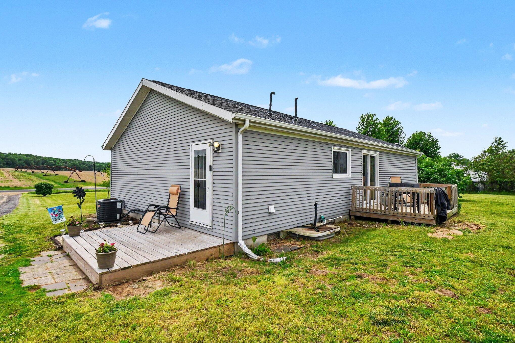 3065 Chamberlain Road Buchanan, MI 49107 - Photo 8 of 37 007_file_8240