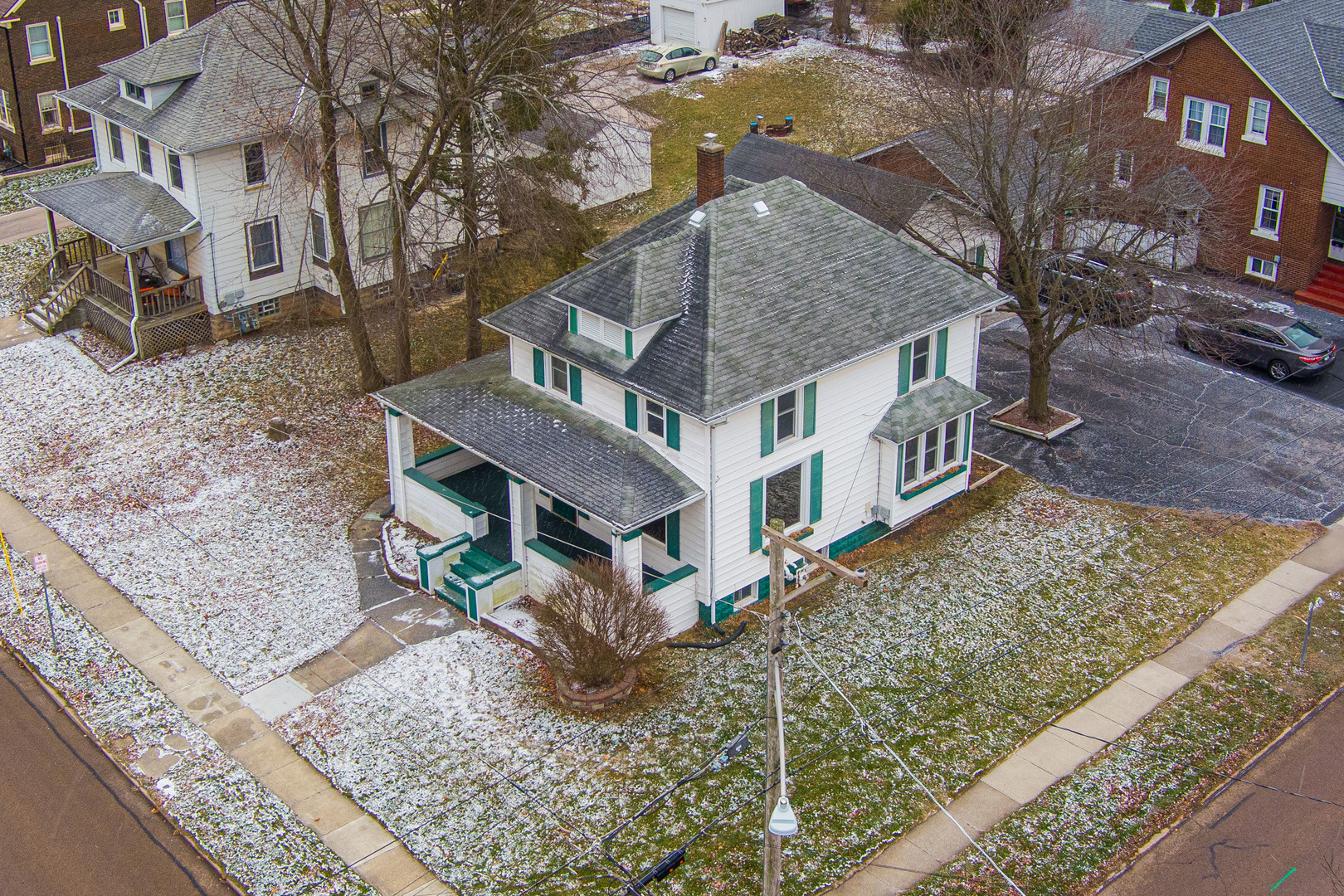 268 Charles Street Sycamore, IL 60178 - Photo 3 of 34 Gallery Image 3