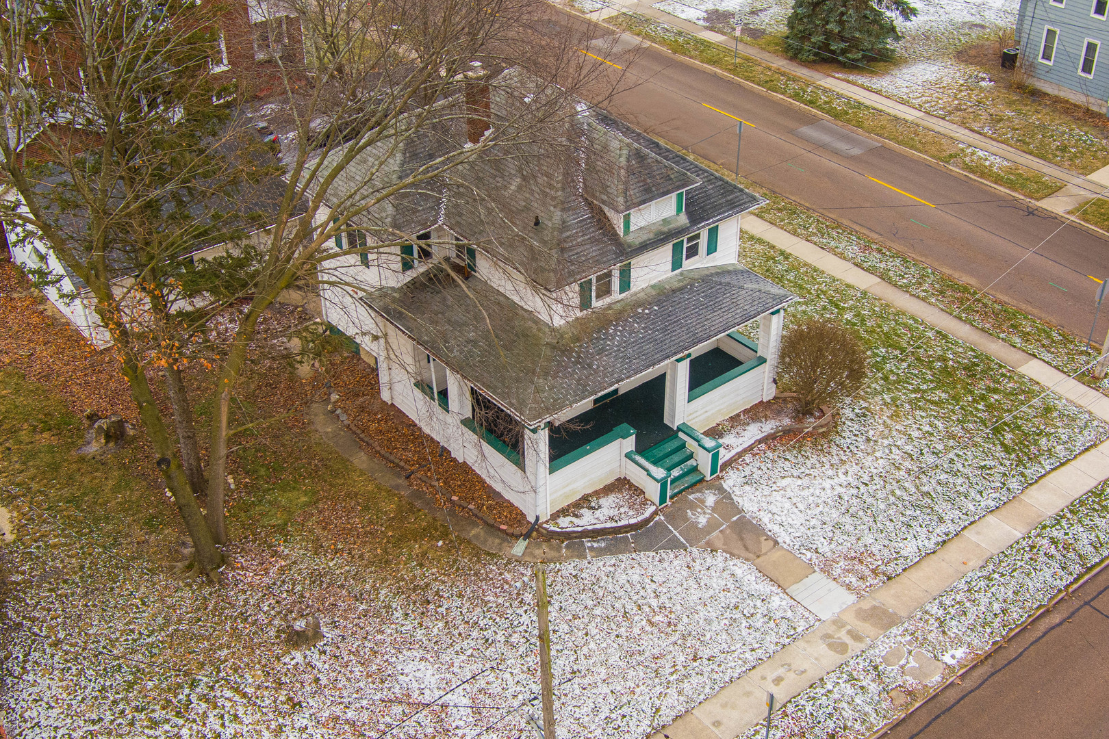 268 Charles Street Sycamore, IL 60178 - Photo 4 of 34 Gallery Image 4