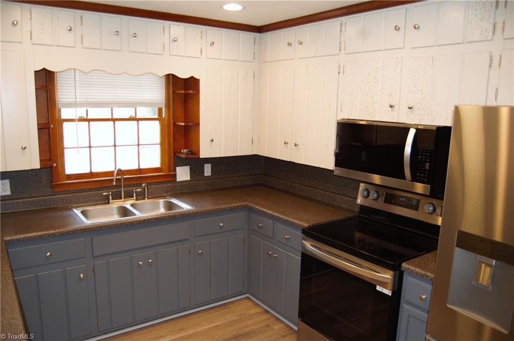 1510 Polo Road Winston-Salem, NC 27106 - Photo 17 of 31