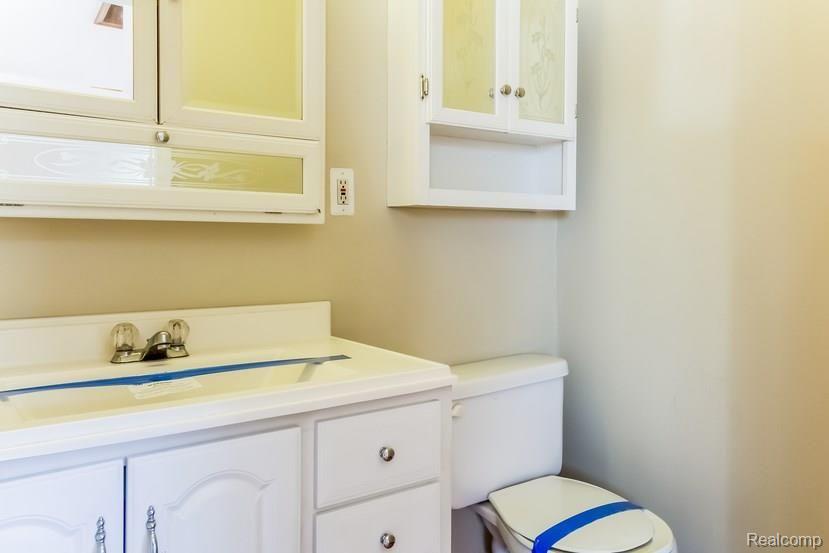 22814 Power Road Farmington, MI 48336 - Photo 24 of 27