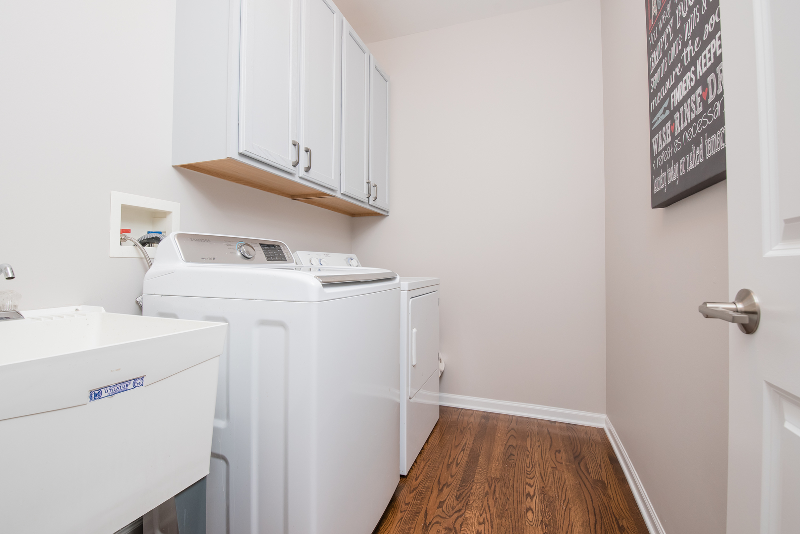 524 Bridgestone Court Inverness, IL 60010 - Photo 21 of 44 a utility room with dryer and washer