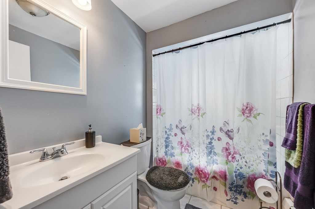 283 Douglas Road Lowell, MA 01852 - Photo 12 of 28 Gallery Image 12
