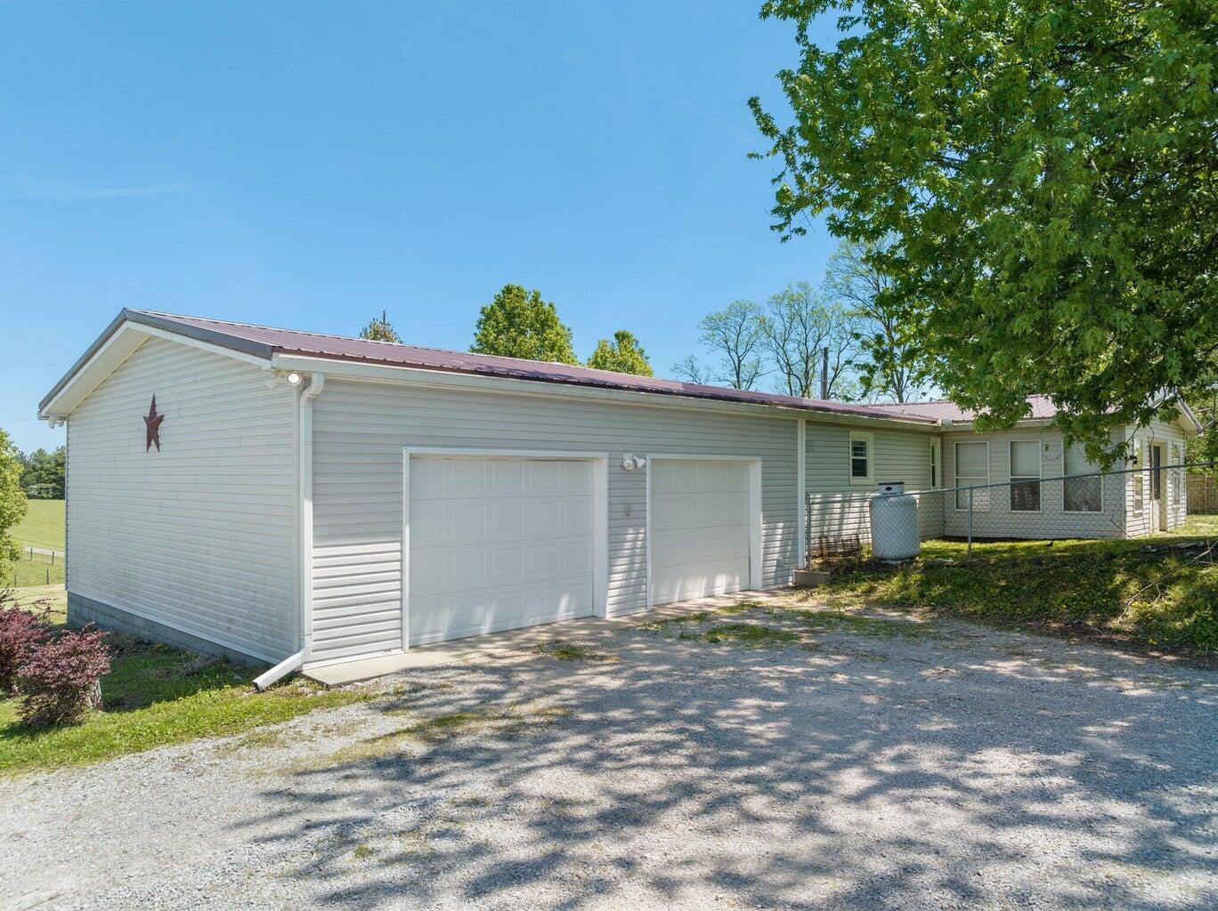 1078 Graves Road Stamping Ground, KY 40379 - Photo 35 of 42 20230507134921327154000000-o