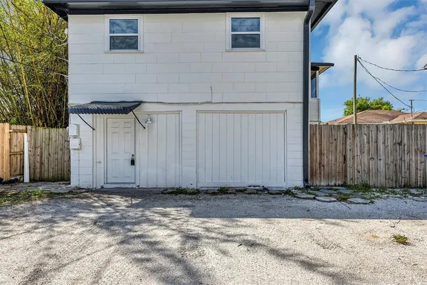 $1,695 | 2027 30th Avenue North, St. Petersburg, FL 33713