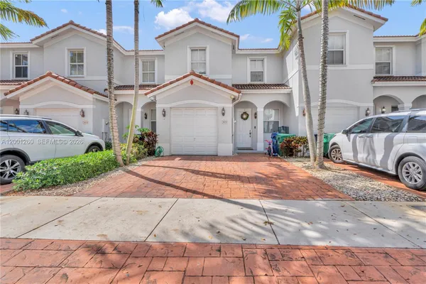 $450,000 | 1024 Northeast 208th Street, Miami, FL 33179