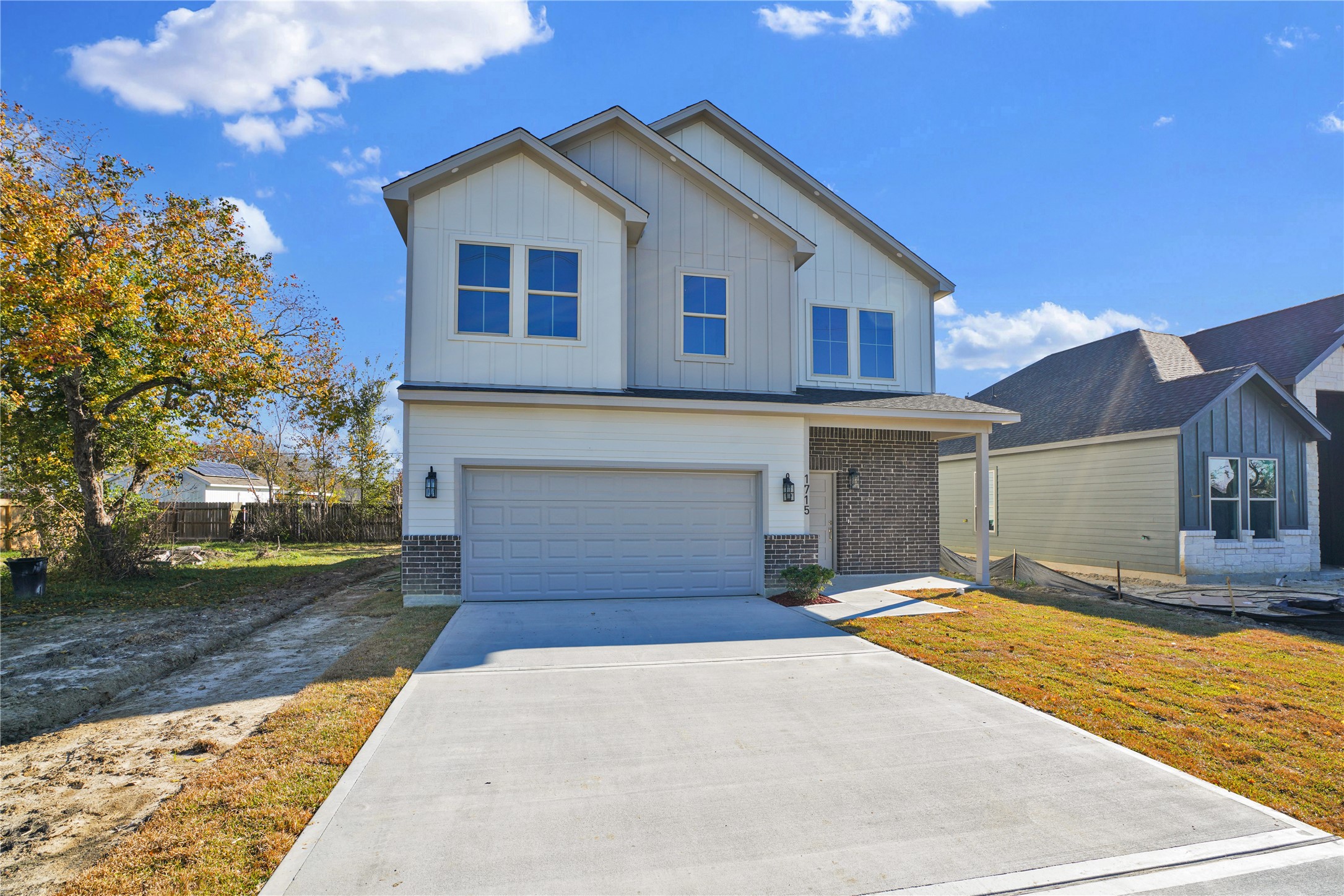 1715 Valleyview Drive La Porte, TX 77571 - Photo 4 of 15 a front view of a house with a yard and garage