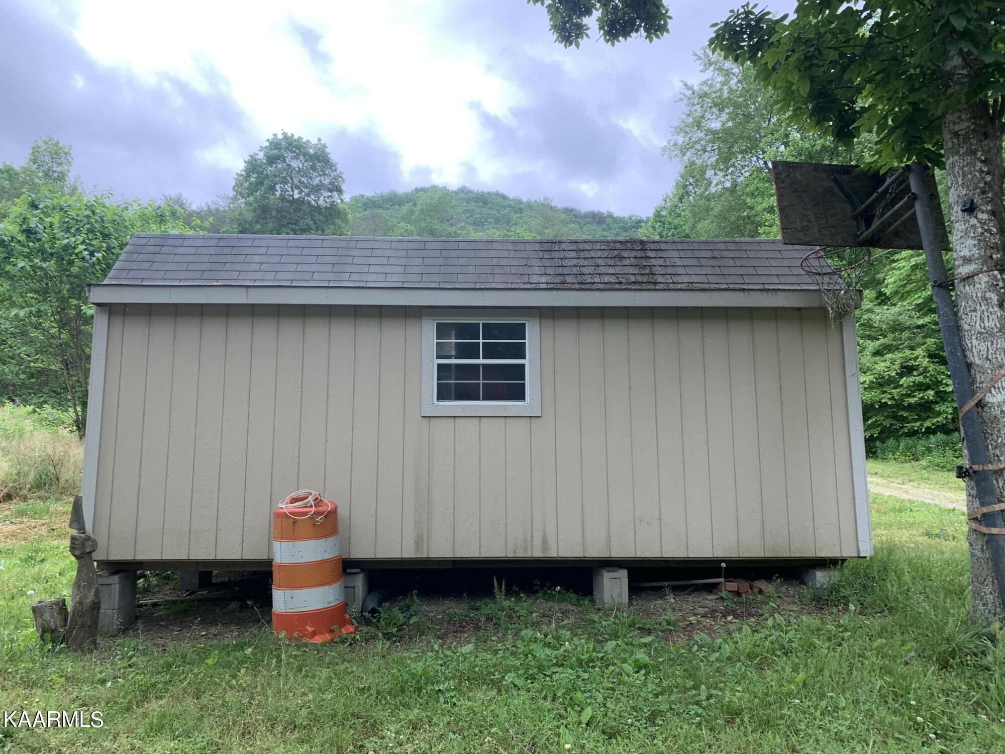 1971 Steve Brown Road Bean Station, TN 37708 - Photo 12 of 15 Gallery Image 12
