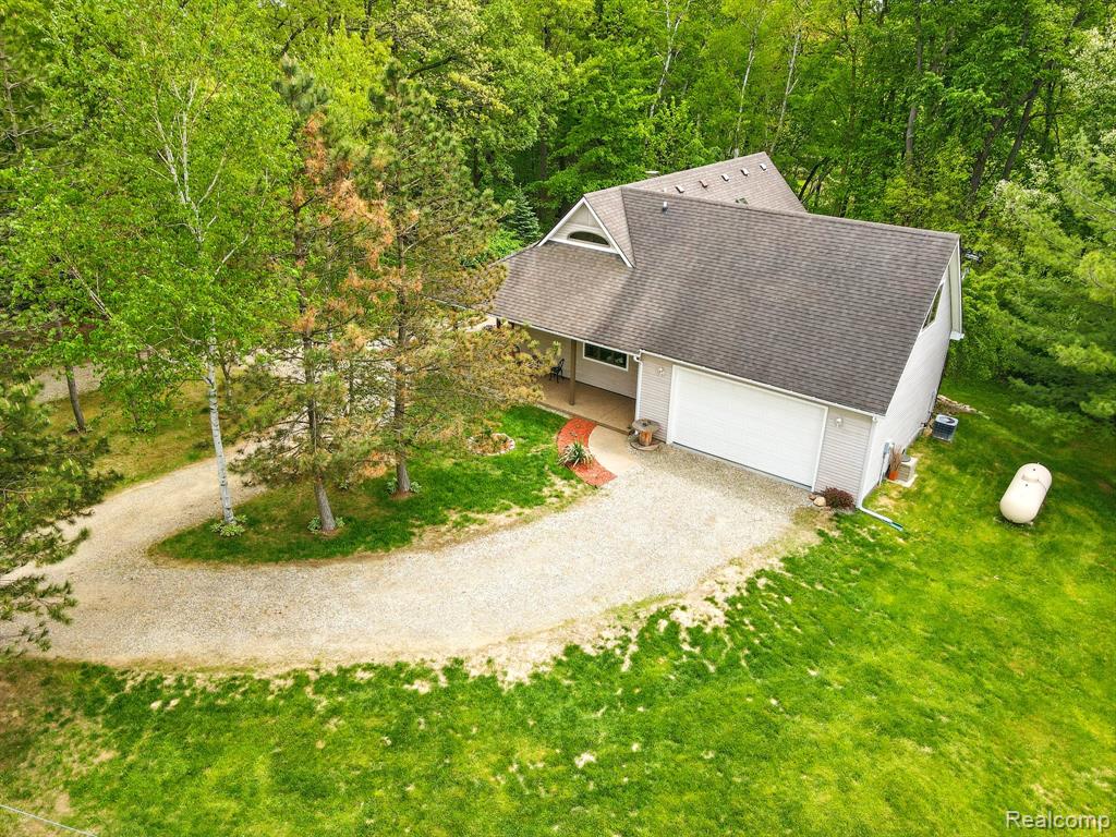 5960 Kidder Road Almont, MI 48003 - Photo 5 of 30