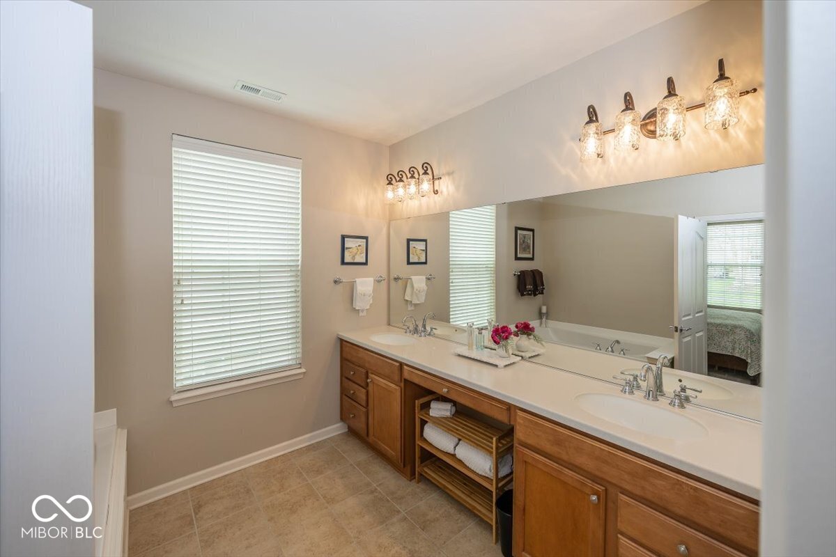 16232 Brookmere Avenue Fishers, IN 46037 - Photo 14 of 33