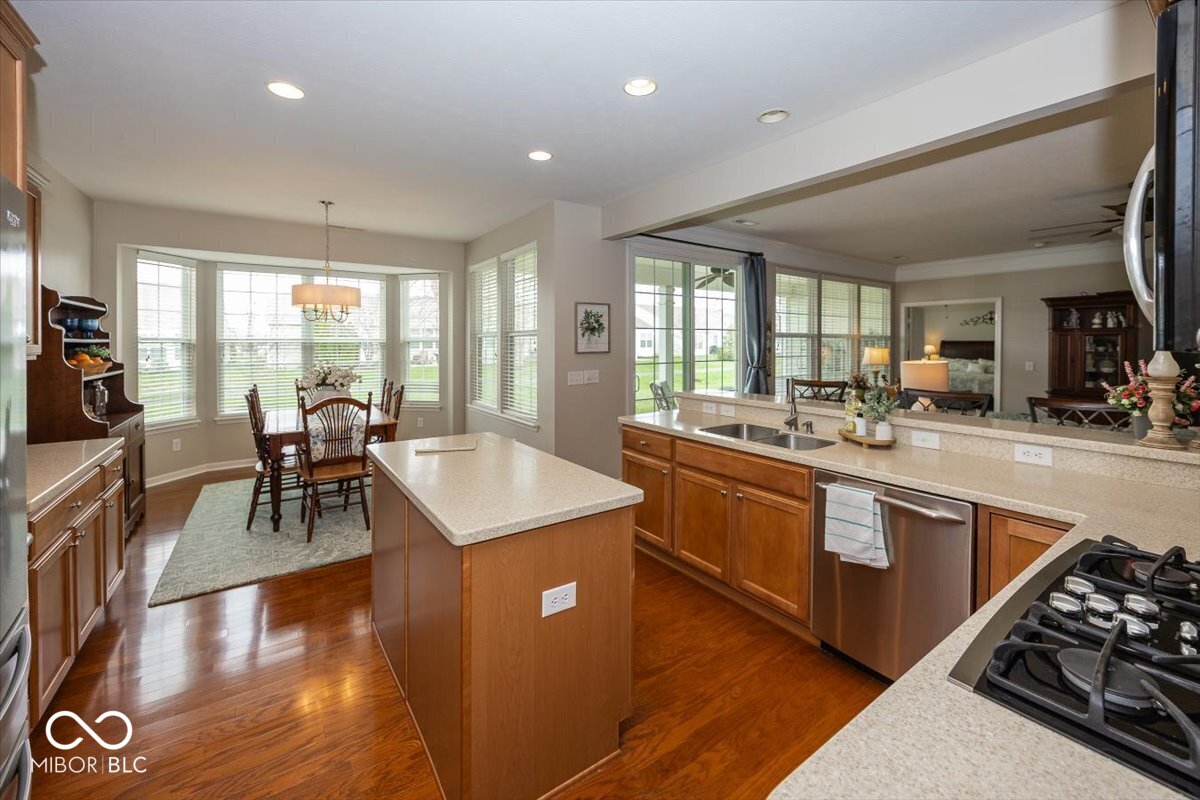 16232 Brookmere Avenue Fishers, IN 46037 - Photo 10 of 33