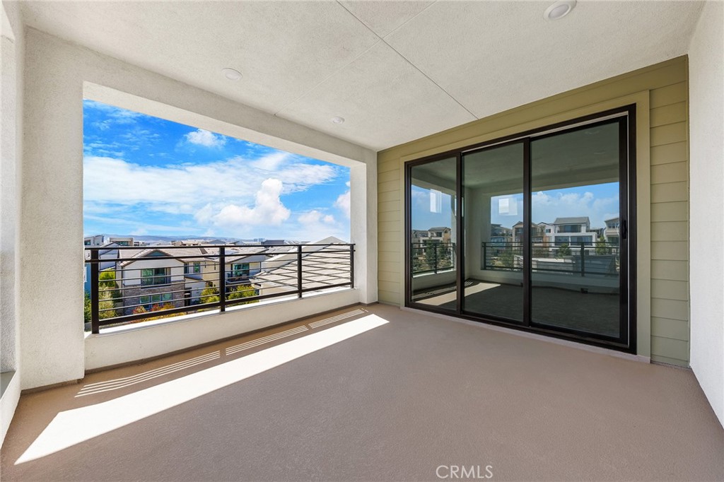 123 Bosal Irvine, CA 92618 - Photo 63 of 75 a view of hallway with a large window