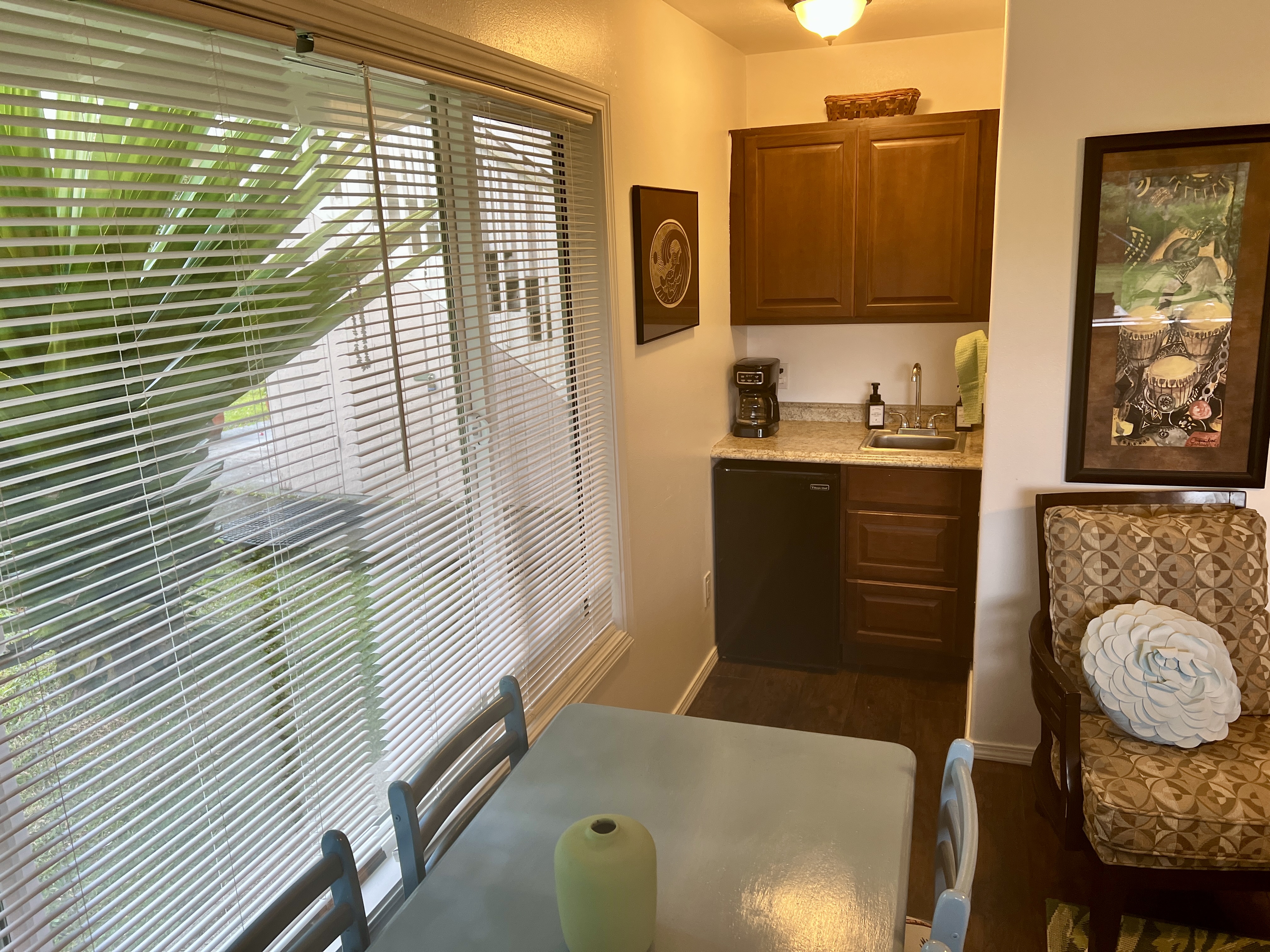 11-2485 Omeka Road Mountain View, HI 96771 - Photo 17 of 30 a balcony with table and chairs