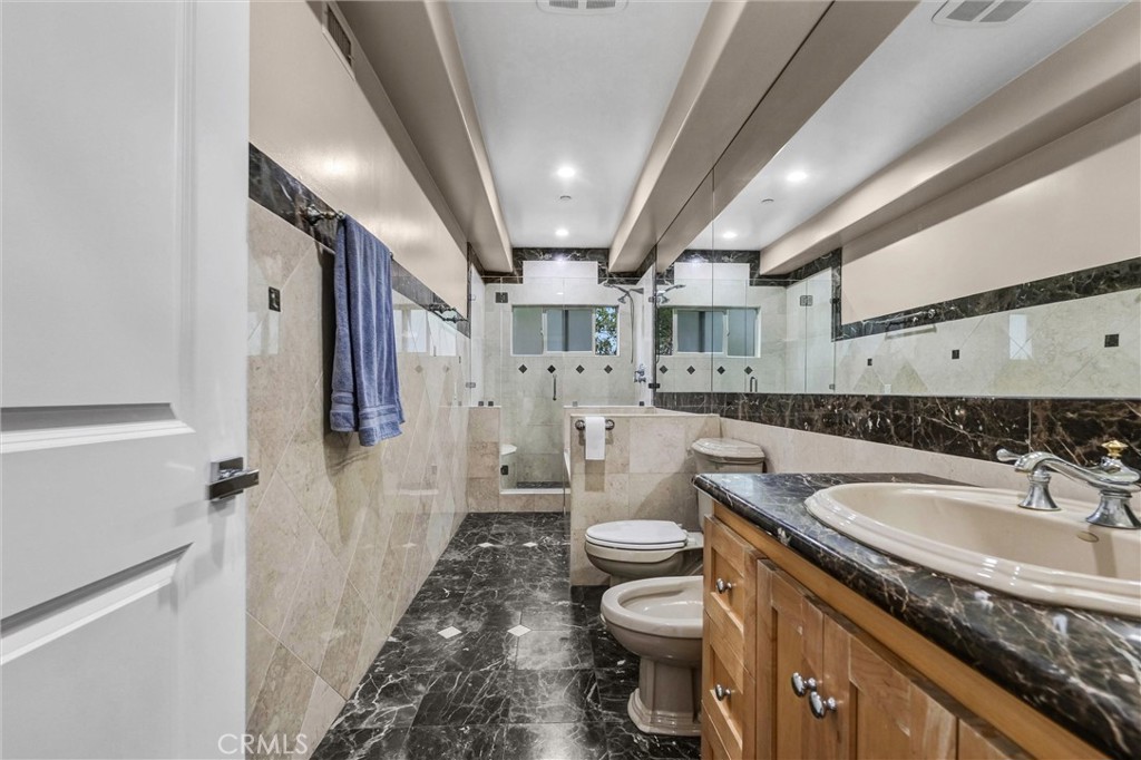 876 Harrington Road Glendale, CA 91207 - Photo 39 of 43