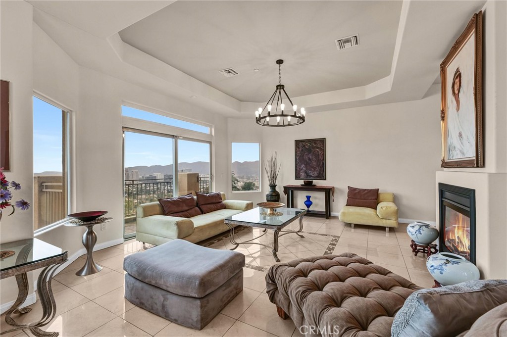 876 Harrington Road Glendale, CA 91207 - Photo 9 of 43