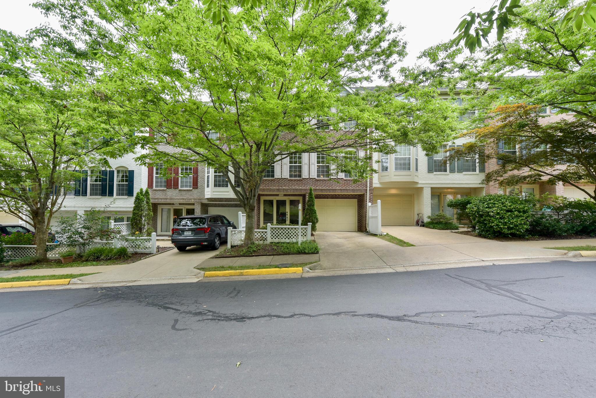 2735 Pembsly Drive Vienna, VA 22181 - Photo 4 of 31