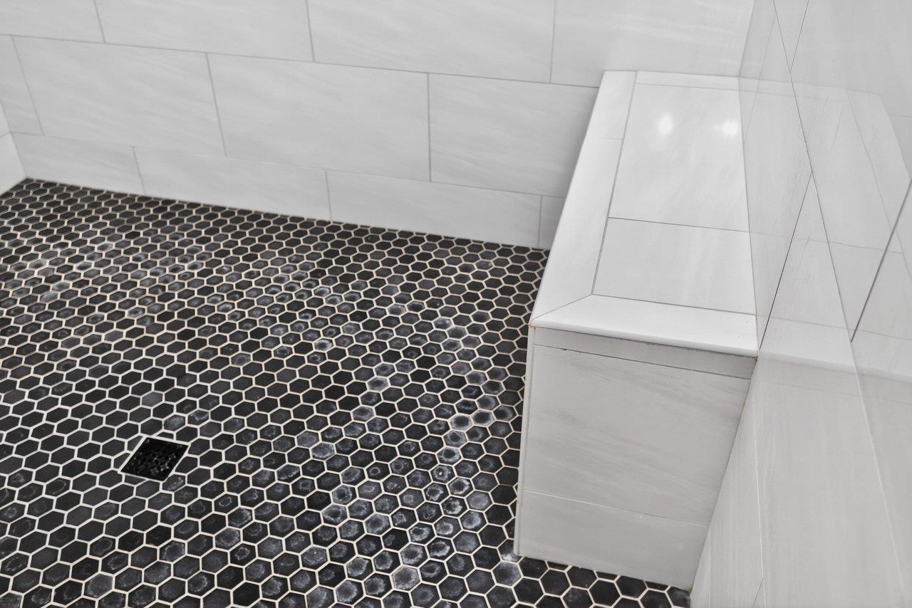 475 Beauford Road Harrisonburg, VA 22801 - Photo 33 of 75 a bathroom with a shower