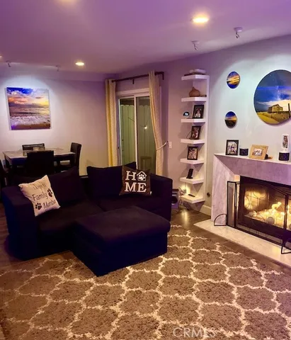 $574,900 | 5291 Colodny Drive, Unit 5, Agoura Hills, CA 91301