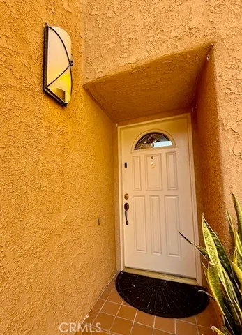 $574,900 | 5291 Colodny Drive, Unit 5, Agoura Hills, CA 91301