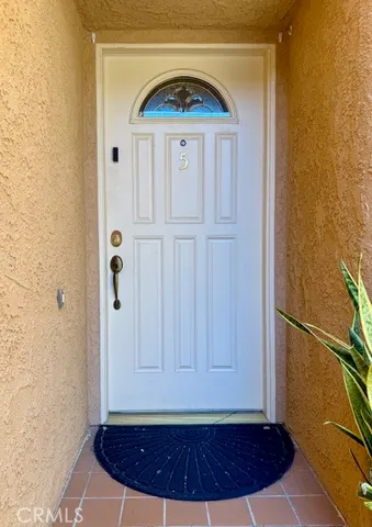 $574,900 | 5291 Colodny Drive, Unit 5, Agoura Hills, CA 91301