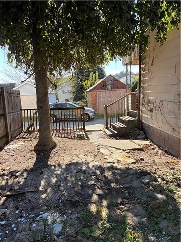 $19,900 | 807 Hazlett Avenue, Brackenridge, PA 15014