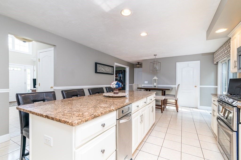 18 Ridge Road Raynham, MA 02767 - Photo 11 of 42 Gallery Image 11