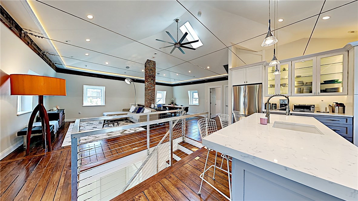21 School Street, Unit 4 Newport, RI 02840 - Photo 5 of 34