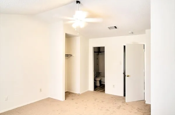 $1,150 | 9563 Olde Towne Row, Dallas, TX 75227