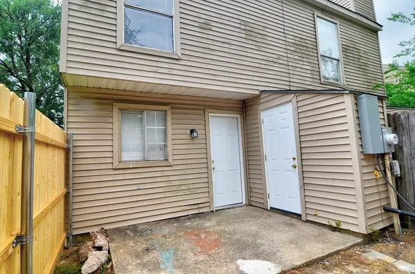 $1,150 | 9563 Olde Towne Row, Dallas, TX 75227