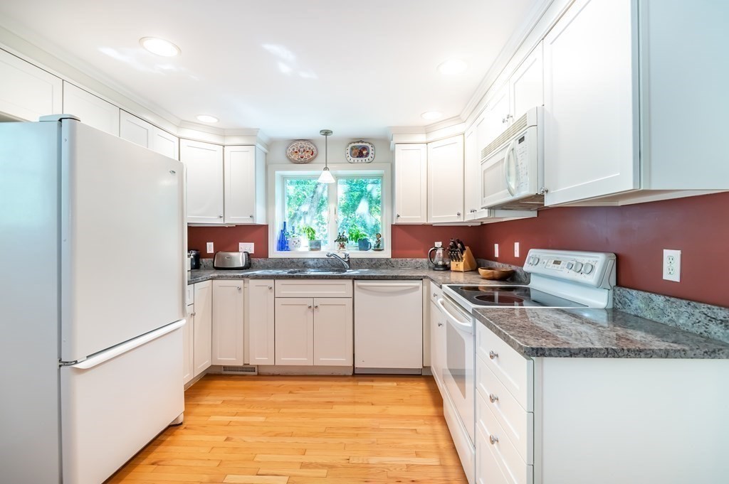 50 Ballardvale Road Andover, MA 01810 - Photo 7 of 30