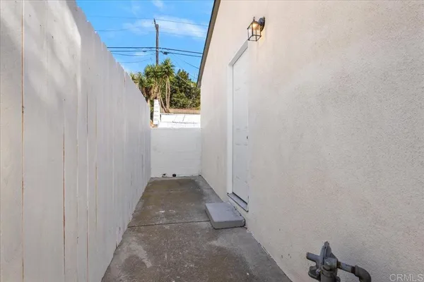 $1,700 | 2151 54th Street, Unit A, San Diego, CA 92105