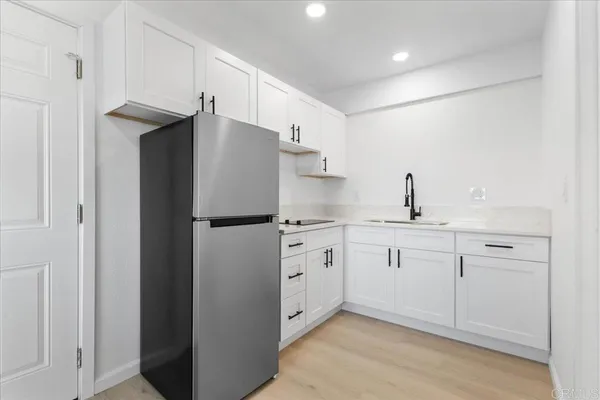 $1,700 | 2151 54th Street, Unit A, San Diego, CA 92105