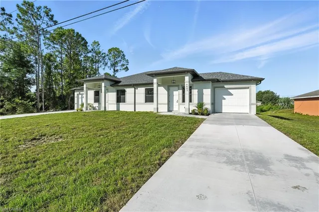 $1,900 | 4881-4883 Leonard Boulevard South, Lehigh Acres, FL 33973