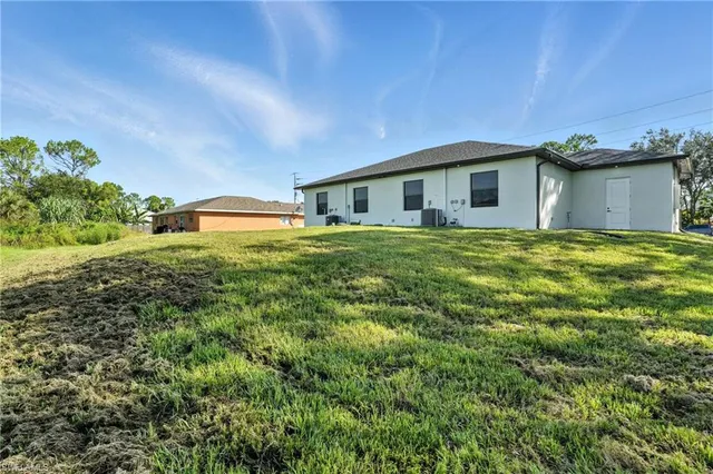 $1,900 | 4881-4883 Leonard Boulevard South, Lehigh Acres, FL 33973