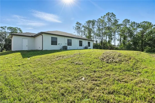 $1,900 | 4881-4883 Leonard Boulevard South, Lehigh Acres, FL 33973