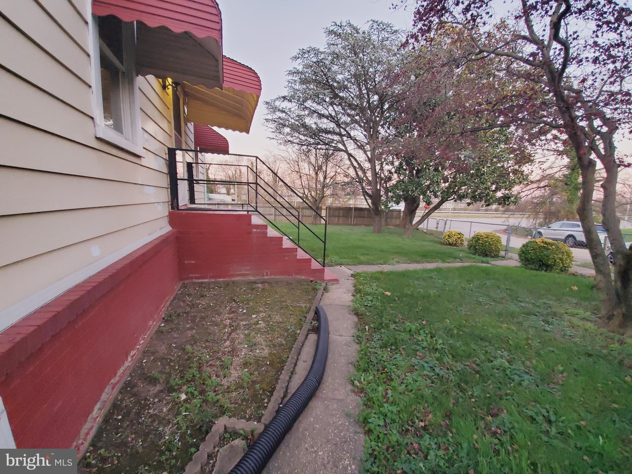 3204 Stanley Road Baltimore, MD 21227 - Photo 4 of 21