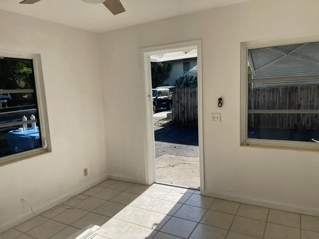 $1,700 | 115 East Lantana Road, Lantana, FL 33462