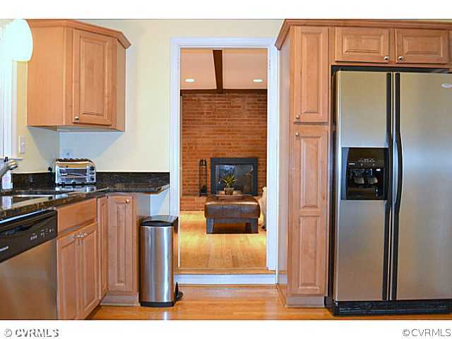 7710 Brookside Road Henrico, VA 23229 - Photo 7 of 15 Kitchen