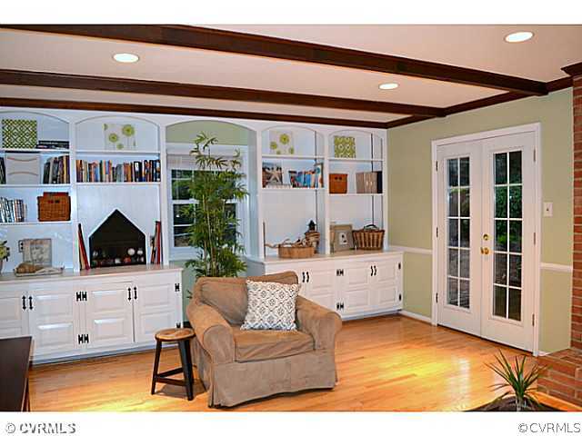 7710 Brookside Road Henrico, VA 23229 - Photo 8 of 15 Den/Family/Great Room