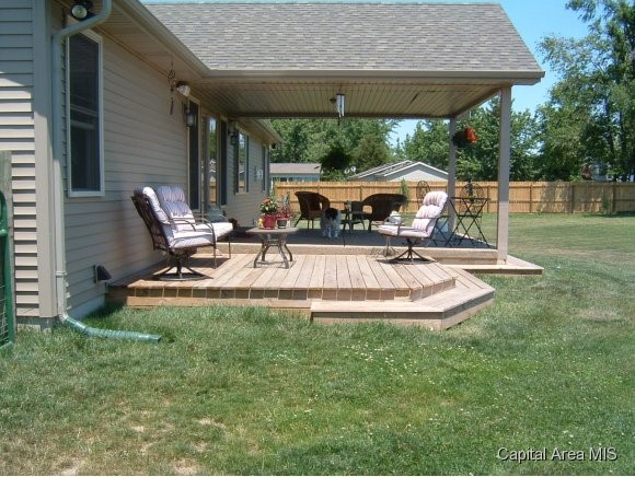 586 Jostes Road Rochester, IL 62563 - Photo 1 of 5