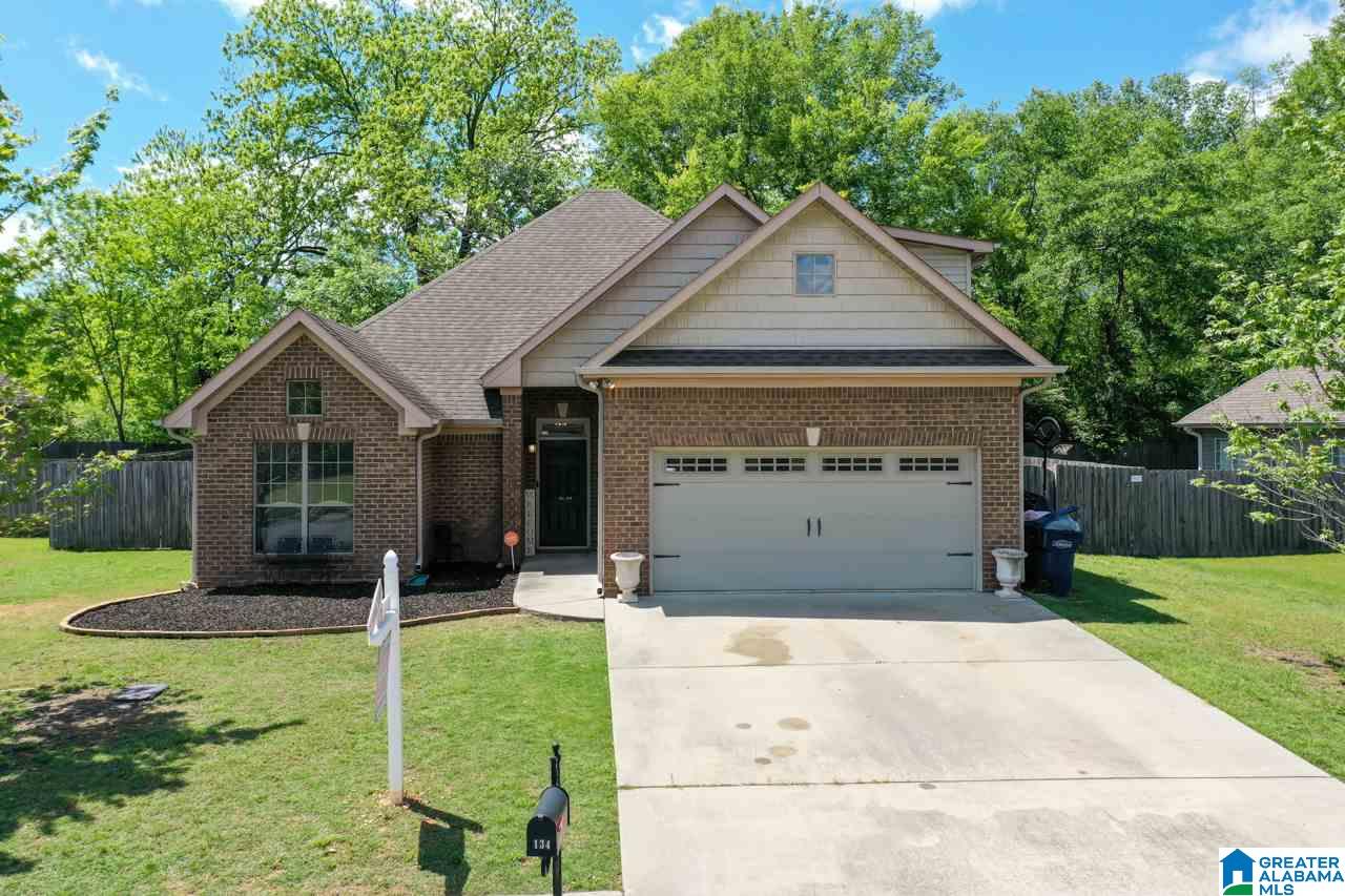 134 Falling Waters Lane Alabaster, AL 35114 - Photo 1 of 28