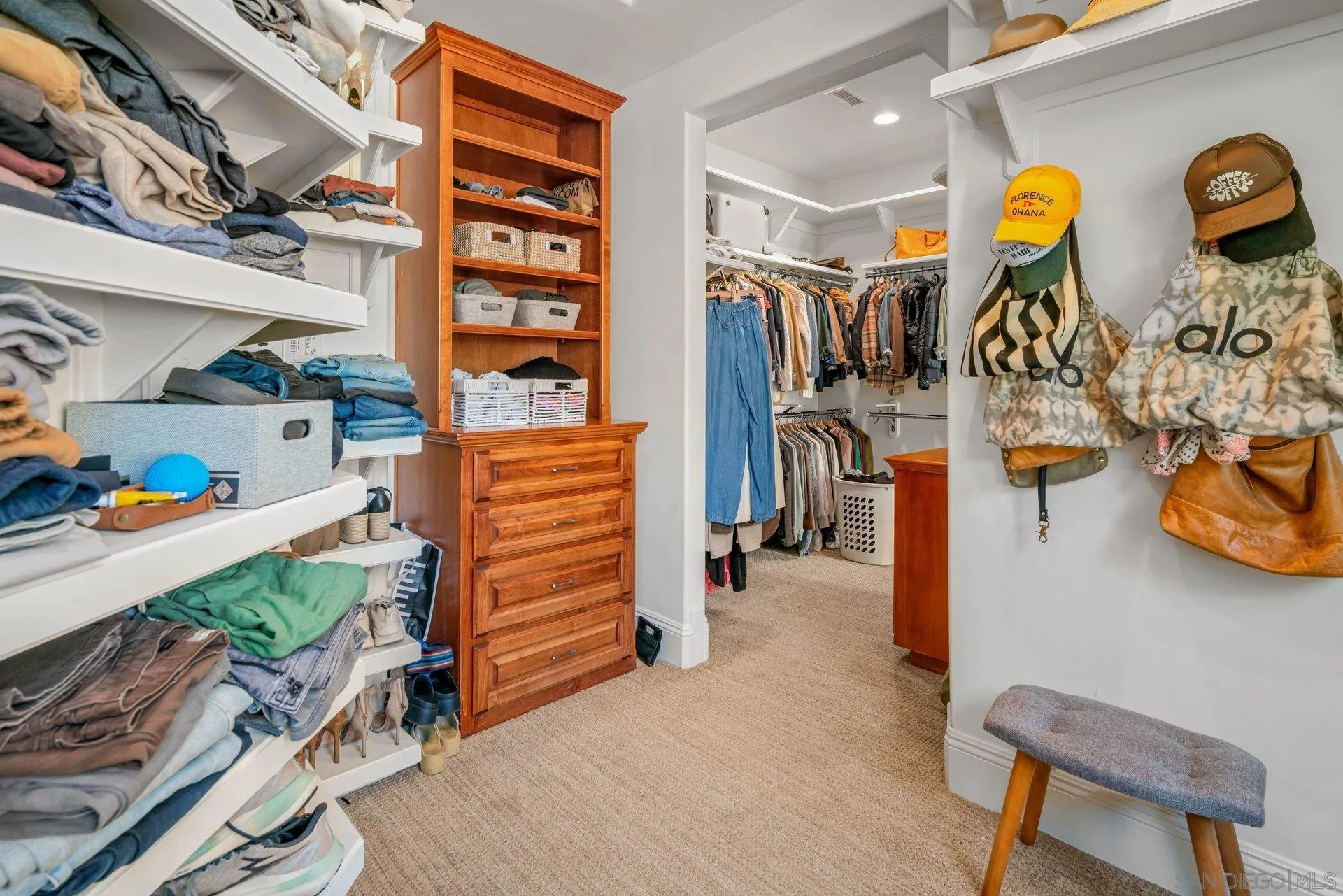 41025 Los Ranchos Circle Temecula, CA 92592 - Photo 23 of 42 Walk-in Closet