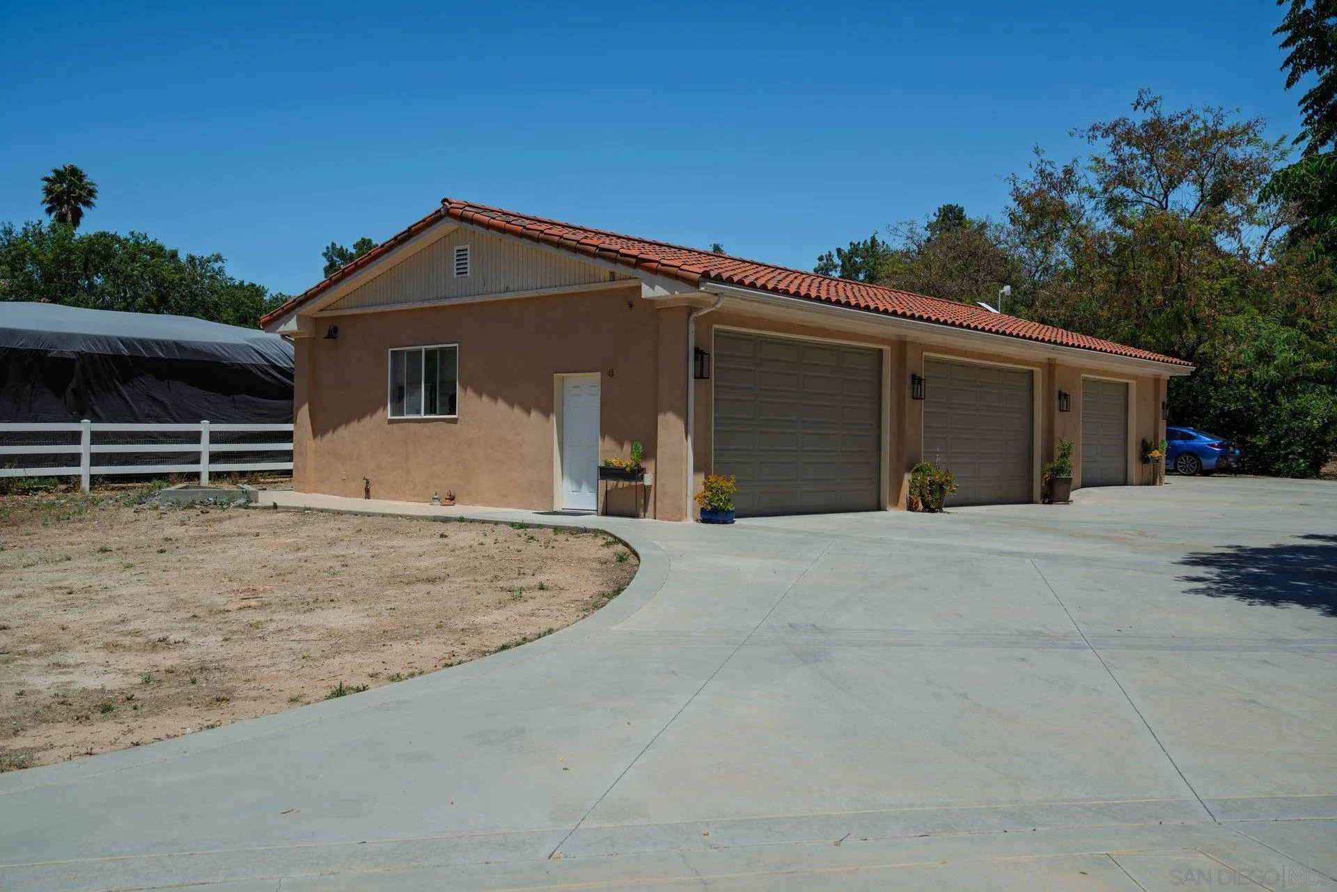 41025 Los Ranchos Circle Temecula, CA 92592 - Photo 36 of 42 Detached garage workshop