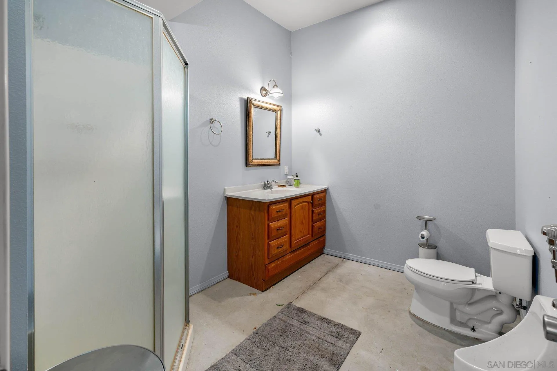 41025 Los Ranchos Circle Temecula, CA 92592 - Photo 39 of 42 Bathroom