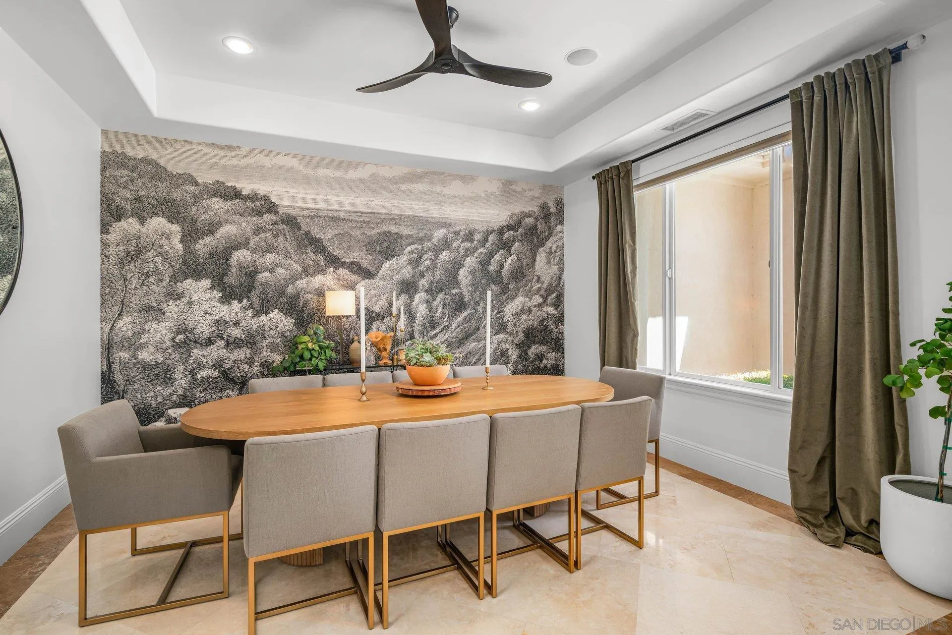 41025 Los Ranchos Circle Temecula, CA 92592 - Photo 7 of 42 Dining Room