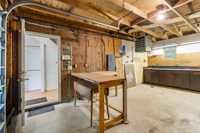 $164,900 | 1001 North Dearing Road, Parma, MI 49269